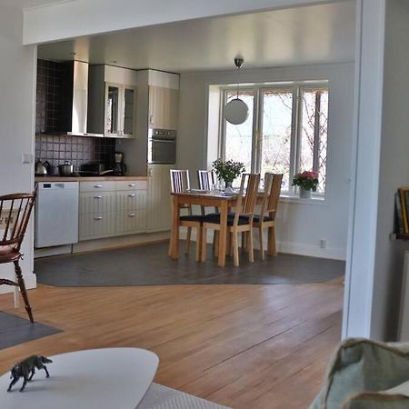 Östhammar Captivating Harbor View Suite מראה חיצוני תמונה