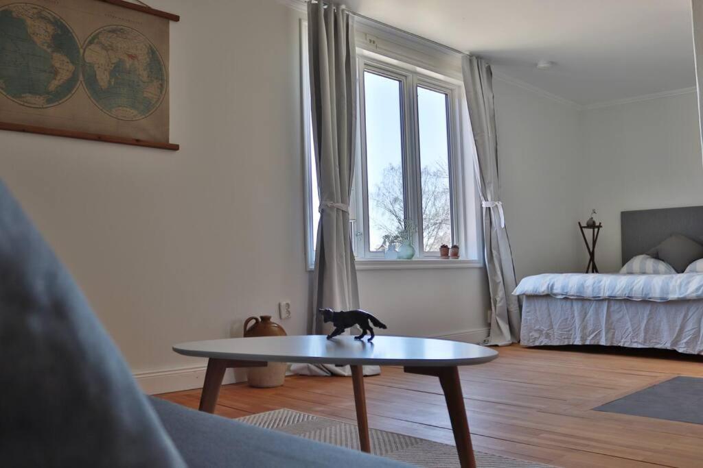 Östhammar Captivating Harbor View Suite מראה חיצוני תמונה