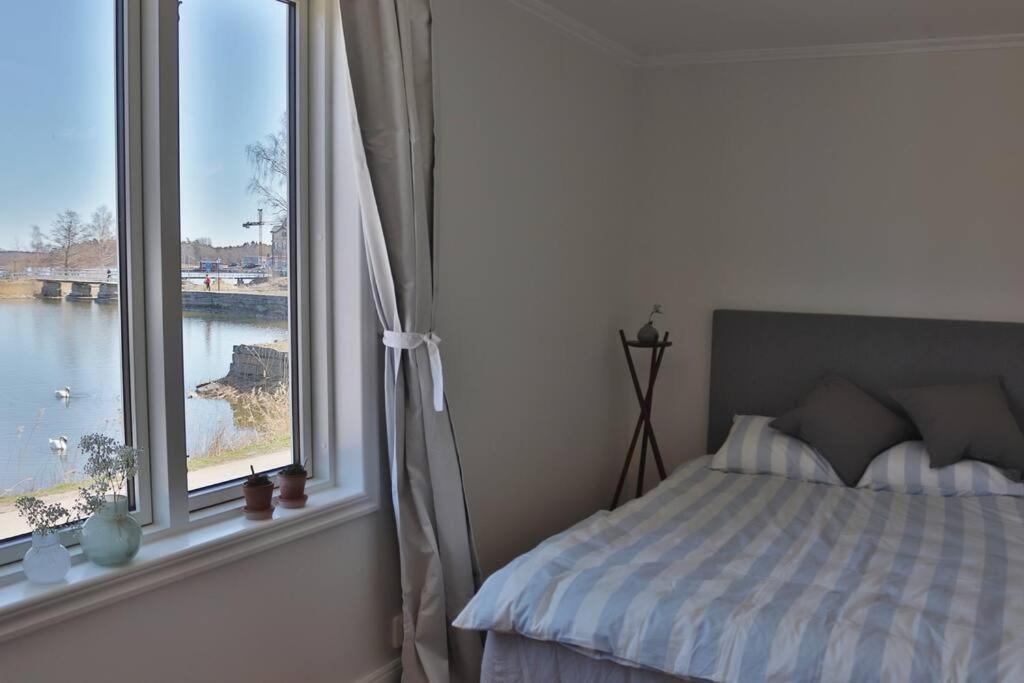 Östhammar Captivating Harbor View Suite מראה חיצוני תמונה